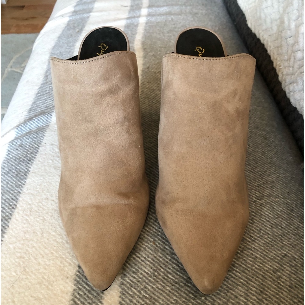 Mules Tan Suede Block Heel 8.5